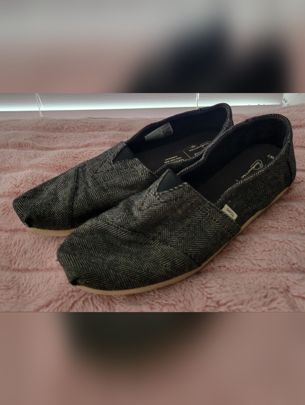 Toms Women Black Herringbone Slip-On Loafers Sz 7 Metallic